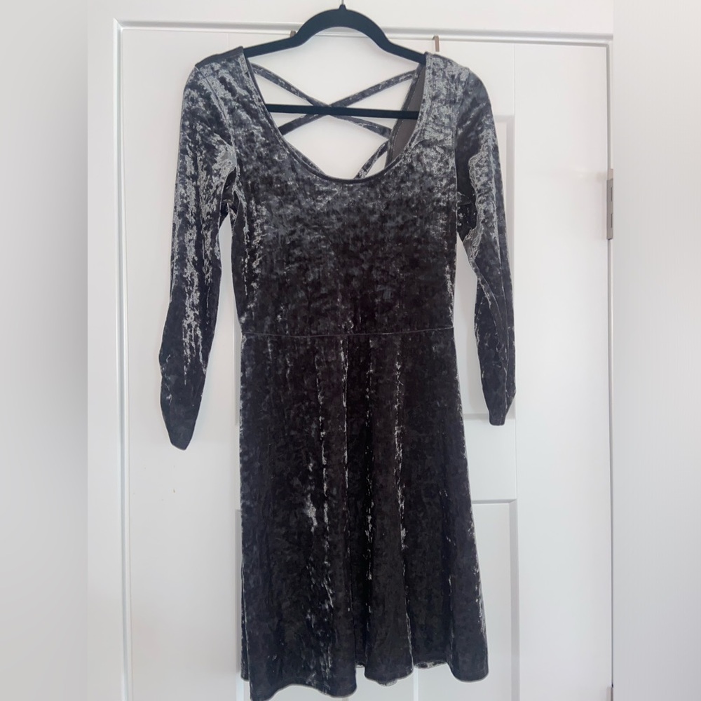 American Eagle Grey Velvet Quarter Sleeve Dress